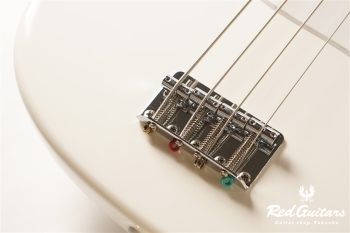 SONIC BRONCO BASS - Arctic White